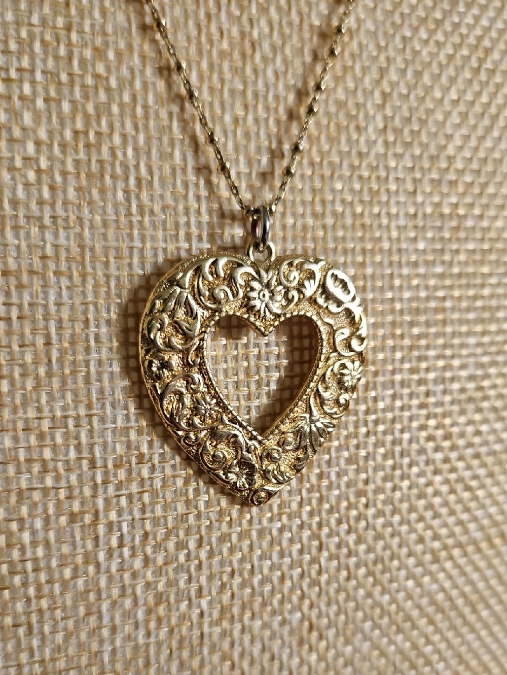Ornate Gold Heart Pendant Necklace